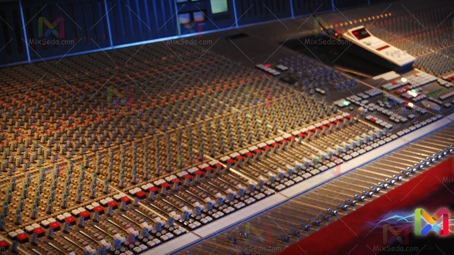 Mixseda-What is the difference between a mixer and a power mixer?